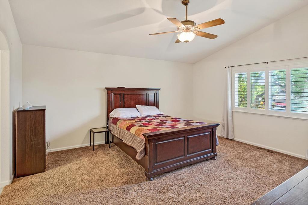 1752 Sierra Brook Ct, Manteca, CA 95337