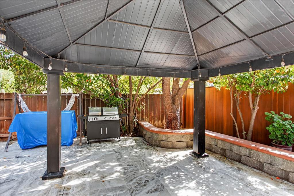 1752 Sierra Brook Ct, Manteca, CA 95337