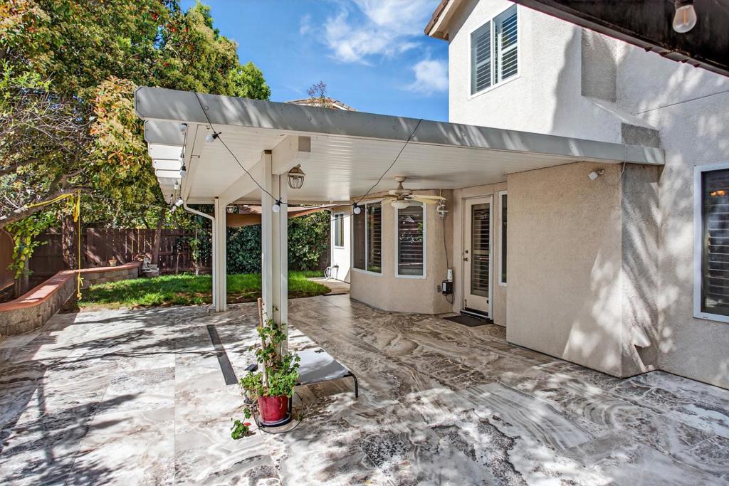 1752 Sierra Brook Ct, Manteca, CA 95337