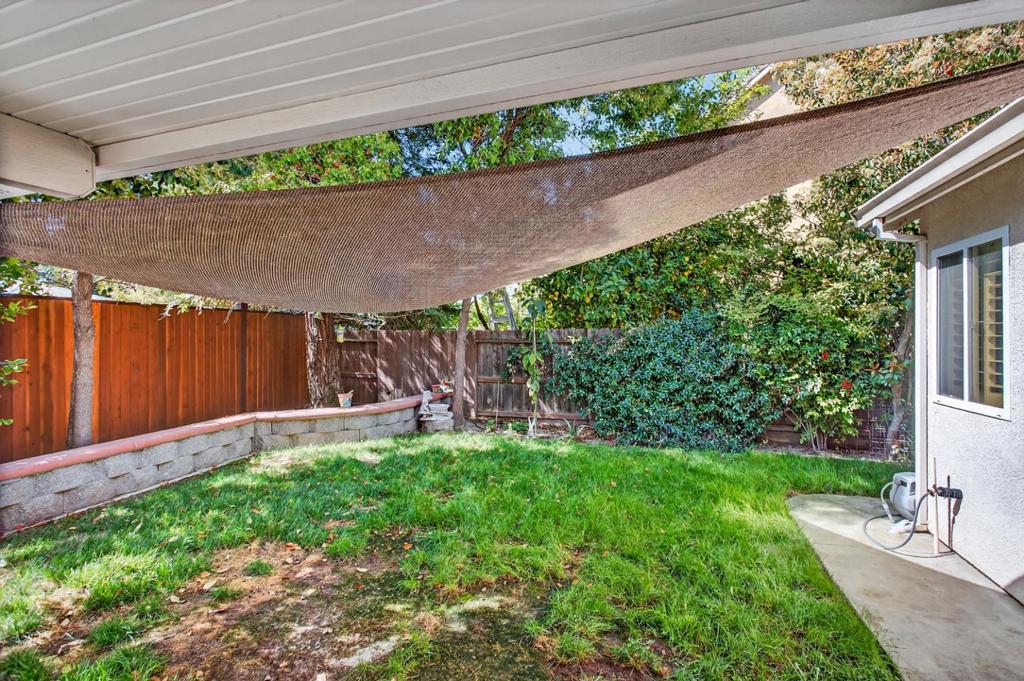 1752 Sierra Brook Ct, Manteca, CA 95337