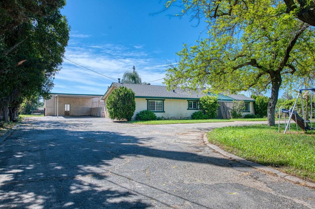 4355 W Shields Ave, Fresno, CA 93722