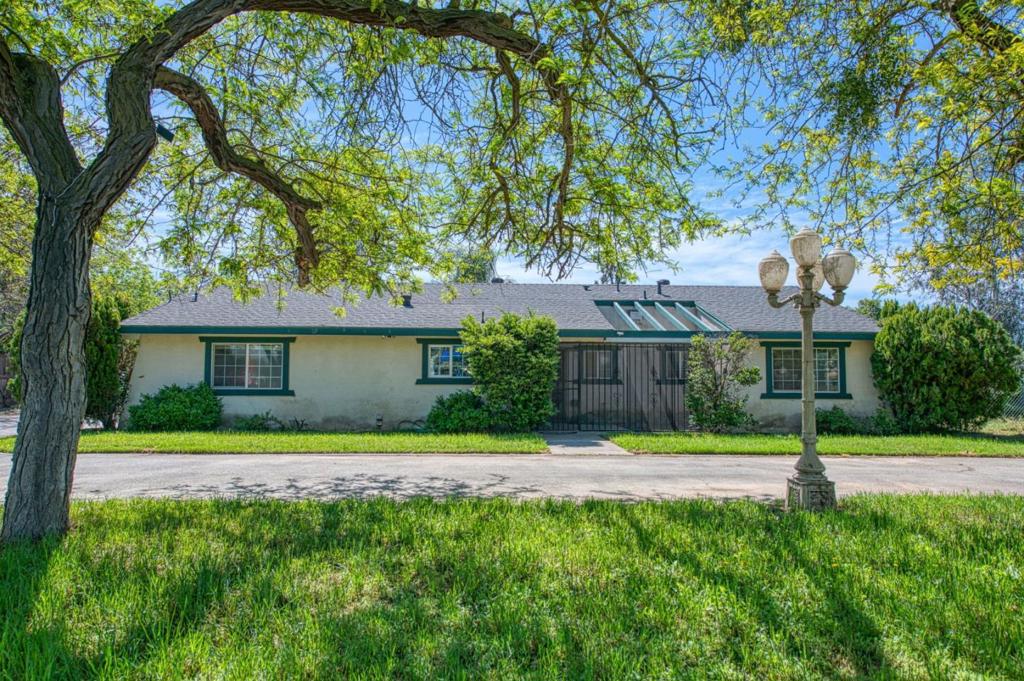 4355 W Shields Ave, Fresno, CA 93722