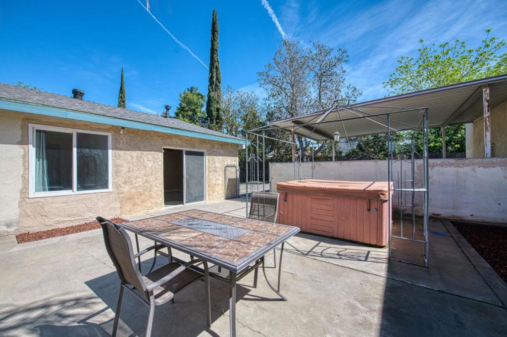 4355 W Shields Ave, Fresno, CA 93722