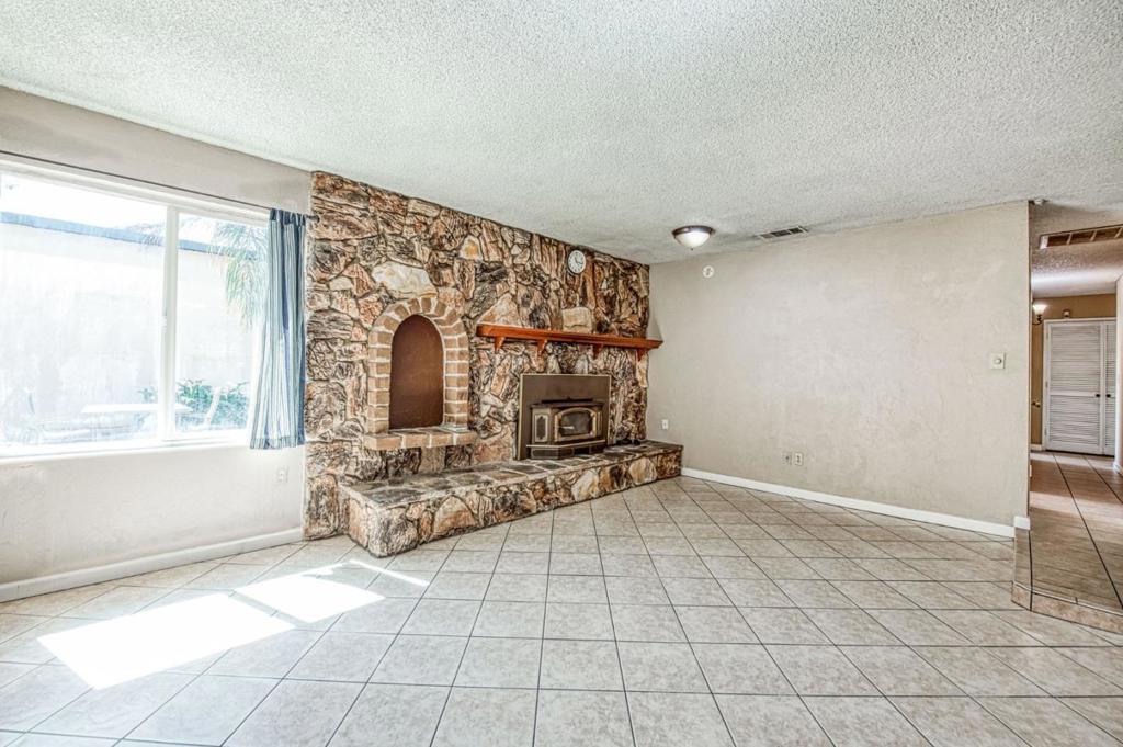 4355 W Shields Ave, Fresno, CA 93722