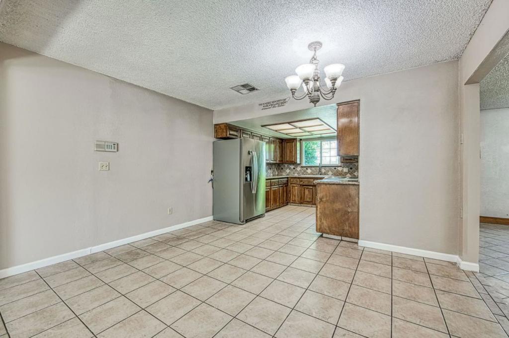 4355 W Shields Ave, Fresno, CA 93722