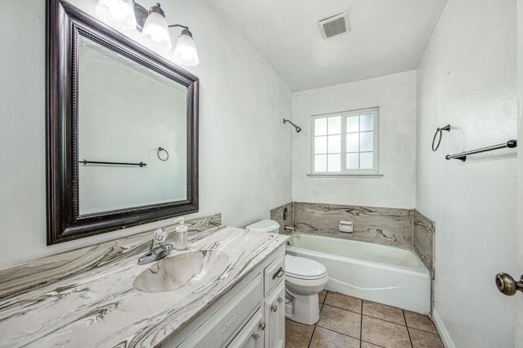 4355 W Shields Ave, Fresno, CA 93722