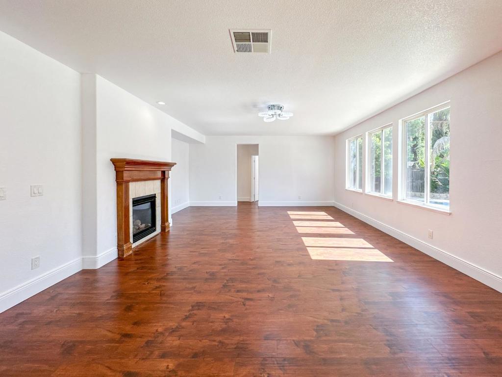 1444 Mendocino Creek Dr, Patterson, CA 95363