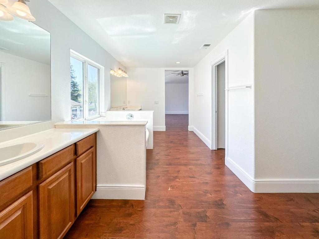 1444 Mendocino Creek Dr, Patterson, CA 95363