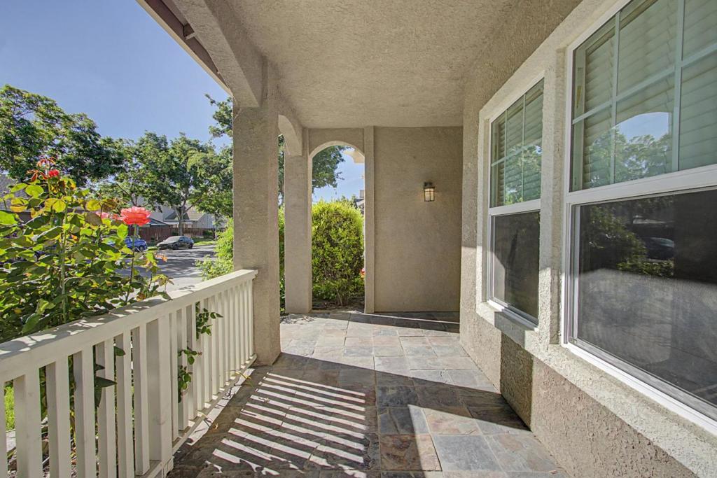 1753 Mills, Los Banos, CA 93635