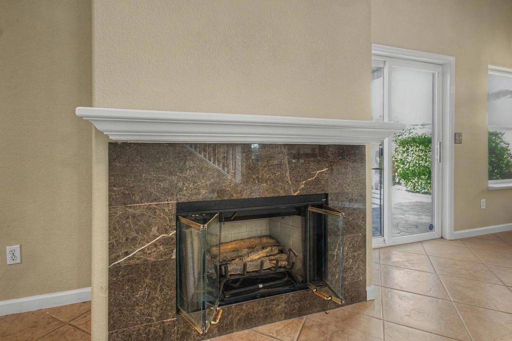 1753 Mills, Los Banos, CA 93635