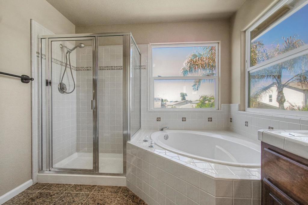 1753 Mills, Los Banos, CA 93635