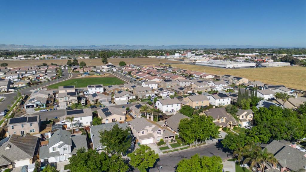 1753 Mills, Los Banos, CA 93635