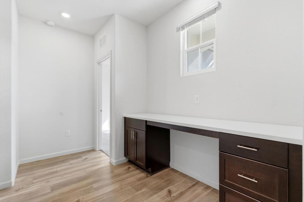 331 Lolly Way, Los Banos, CA 93635