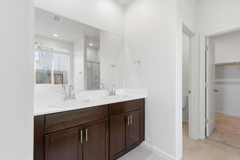 331 Lolly Way, Los Banos, CA 93635