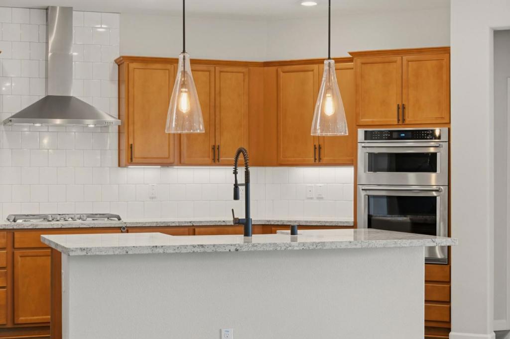 608 Somerset Way, Patterson, CA 95363