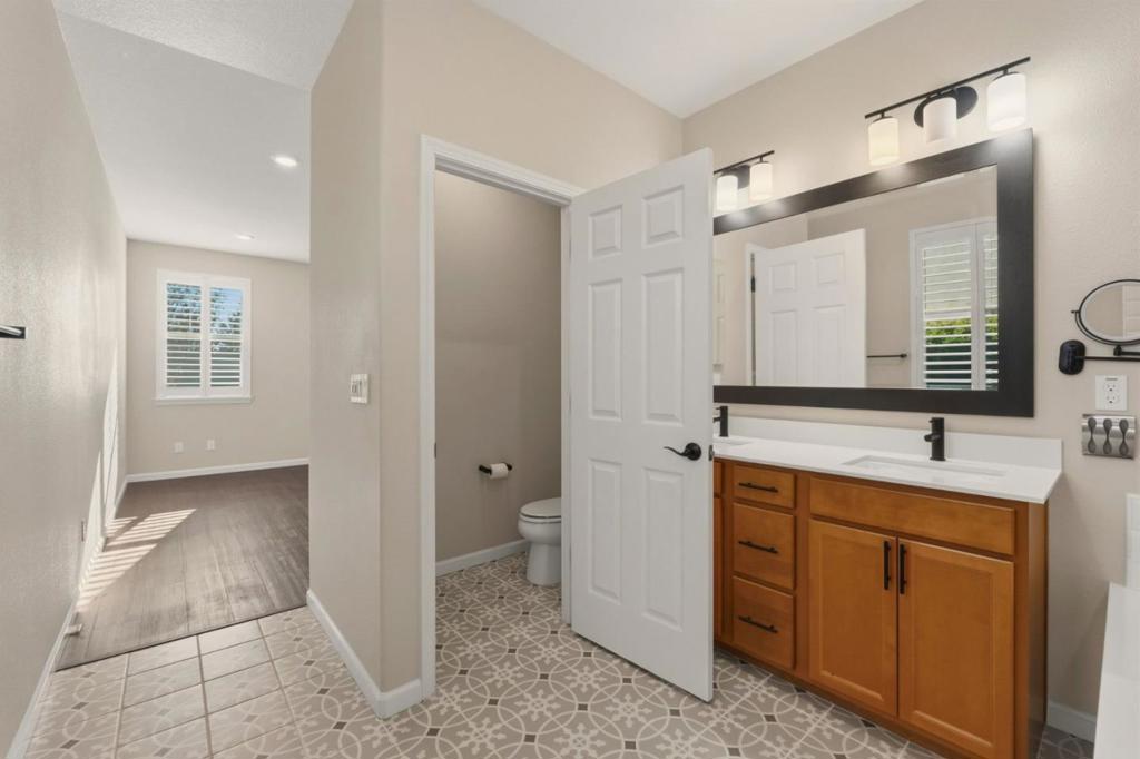 608 Somerset Way, Patterson, CA 95363