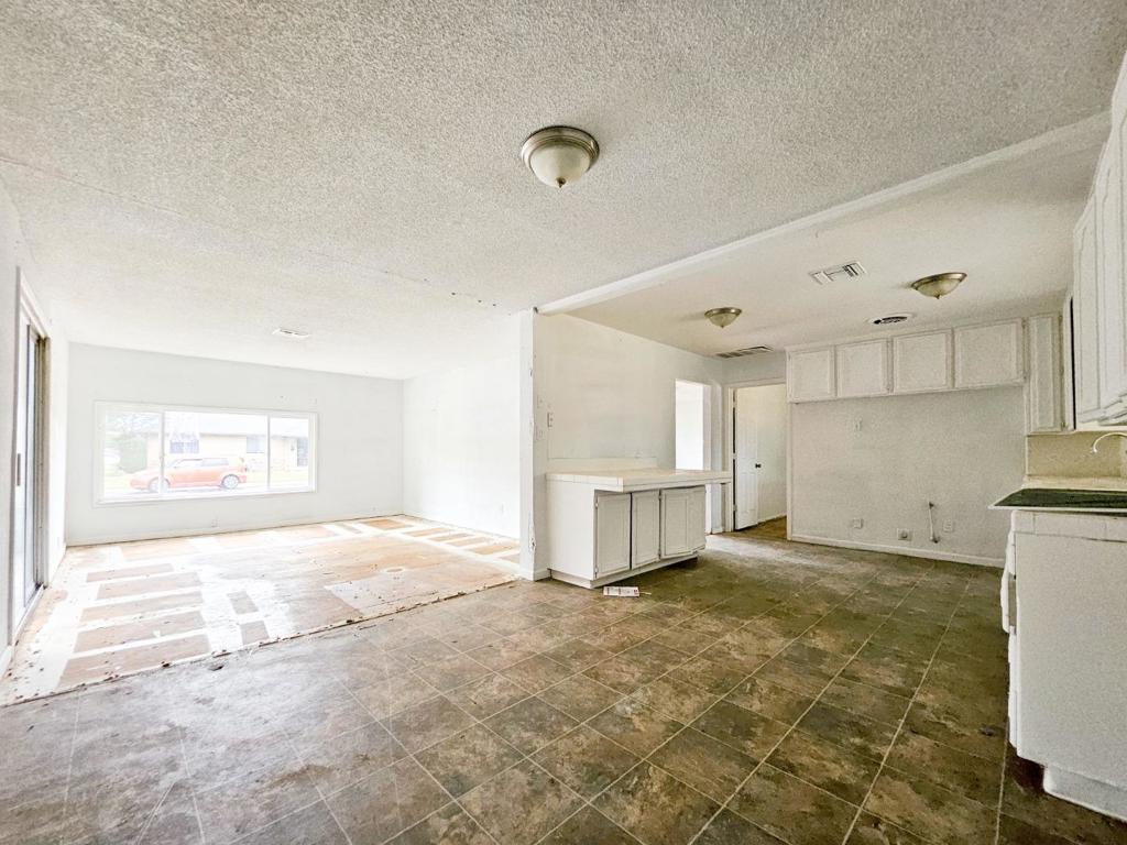 2416 Roble Ave, Modesto, CA 95354