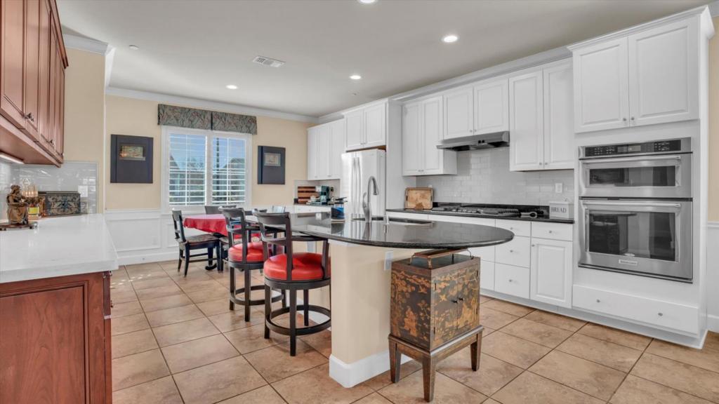 1467 Chestnut Hill Dr, Manteca, CA 95336