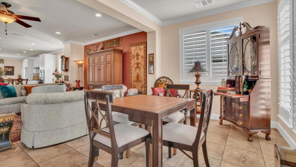 1467 Chestnut Hill Dr, Manteca, CA 95336