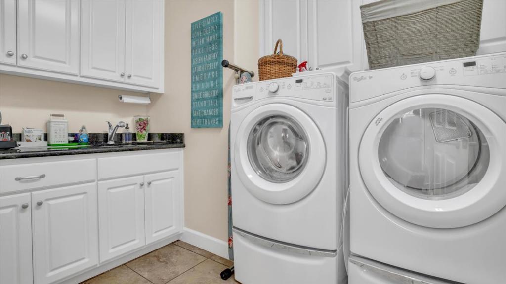 1467 Chestnut Hill Dr, Manteca, CA 95336