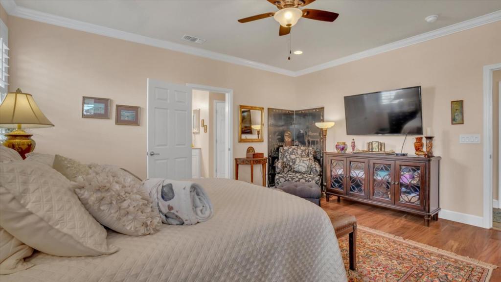 1467 Chestnut Hill Dr, Manteca, CA 95336