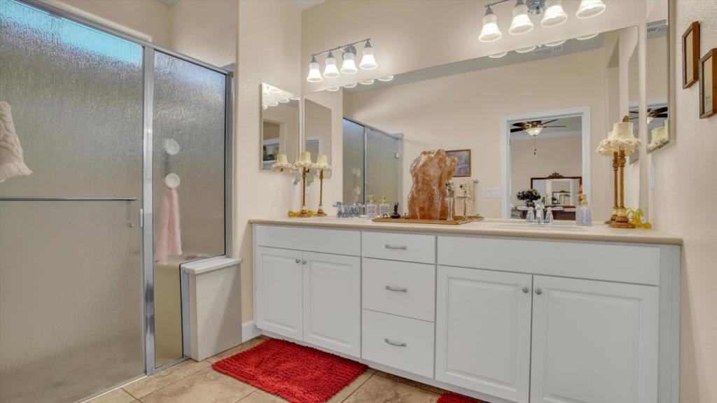 1467 Chestnut Hill Dr, Manteca, CA 95336