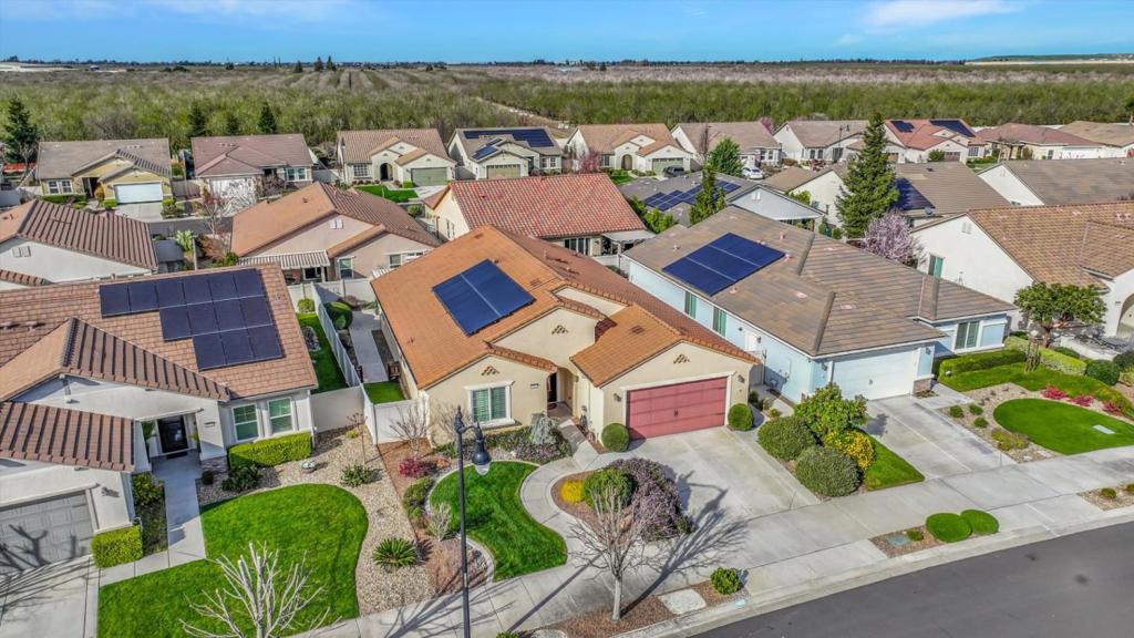 1467 Chestnut Hill Dr, Manteca, CA 95336