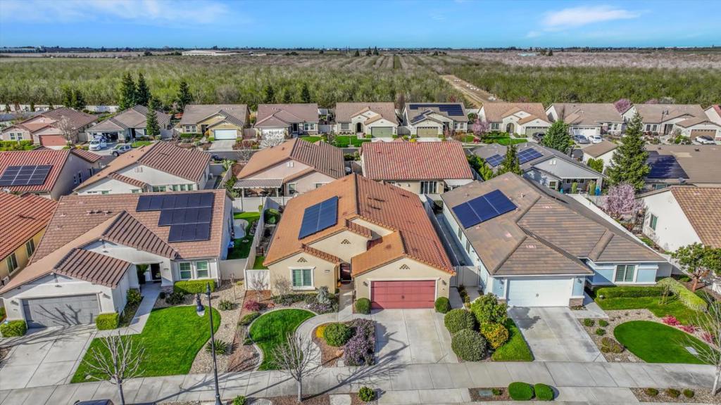 1467 Chestnut Hill Dr, Manteca, CA 95336