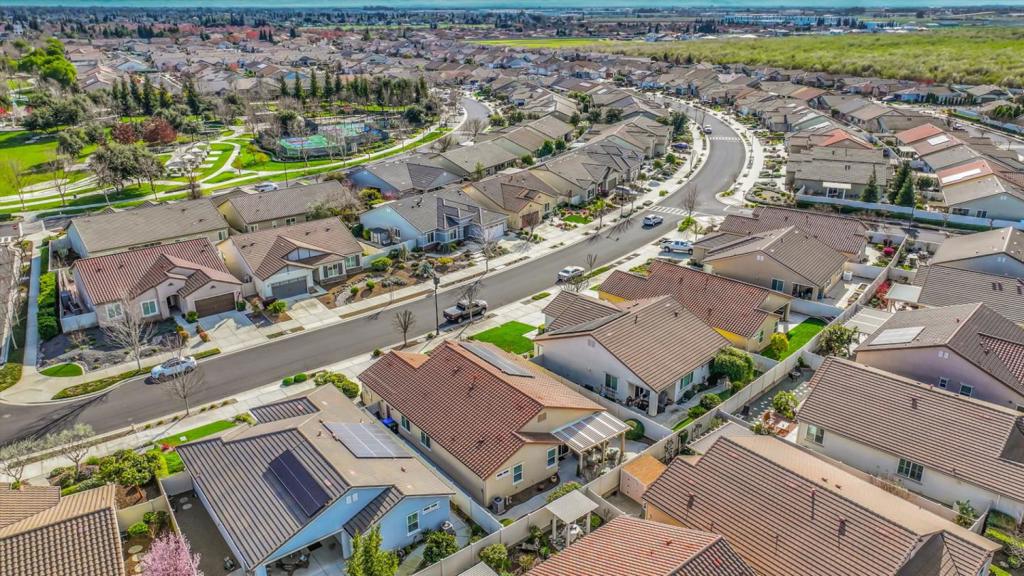 1467 Chestnut Hill Dr, Manteca, CA 95336