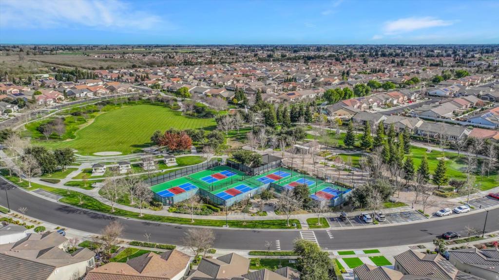 1467 Chestnut Hill Dr, Manteca, CA 95336