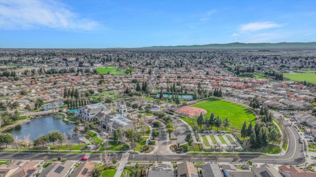 1467 Chestnut Hill Dr, Manteca, CA 95336