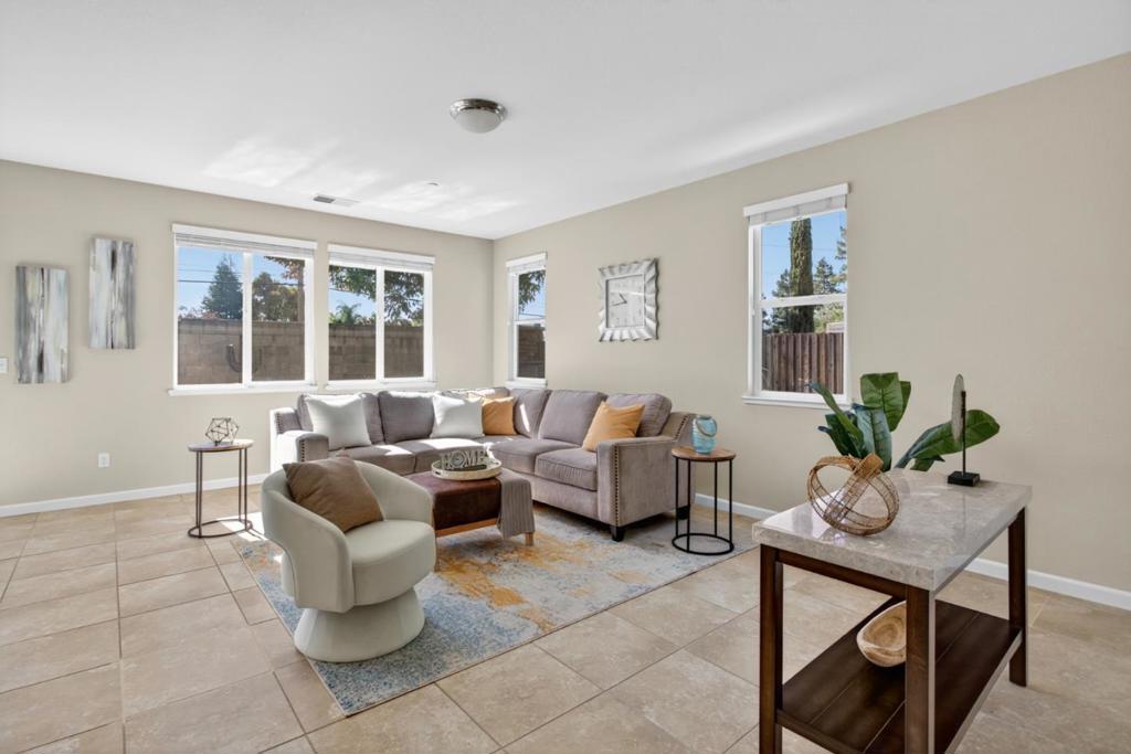 790 Monte Oro Ct, Manteca, CA 95337