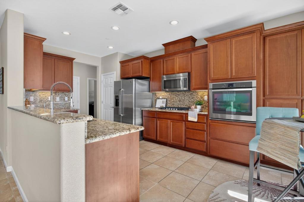 790 Monte Oro Ct, Manteca, CA 95337