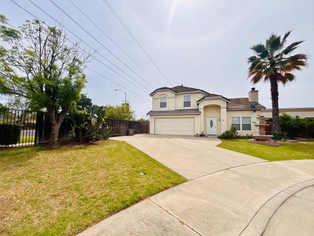 6 Westmont Ct, Merced, CA 95348