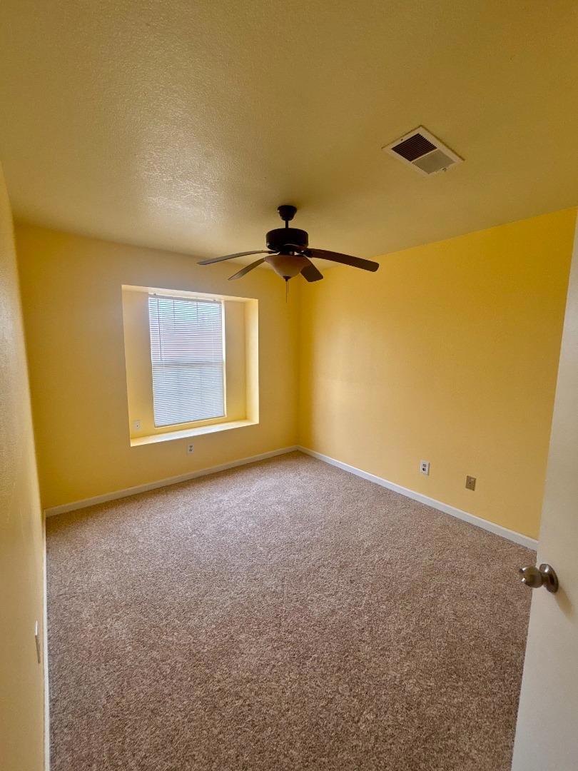 6 Westmont Ct, Merced, CA 95348