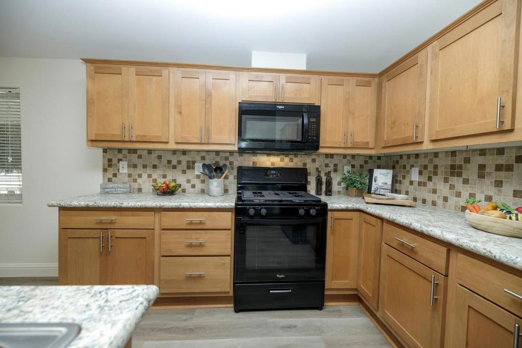 3837 Moana Way #31, Modesto, CA 95355