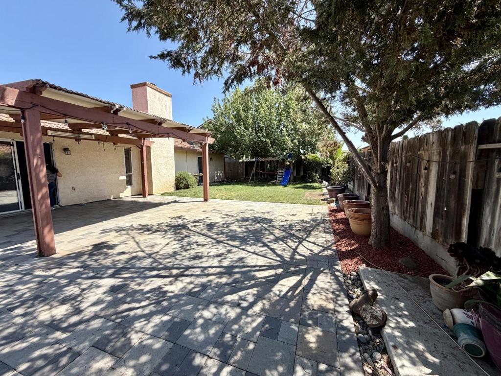 523 Gumwood Ct, Los Banos, CA 93635