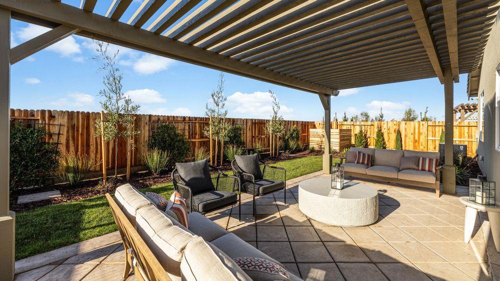 3230 Oak Trail Dr, Manteca, CA 95337