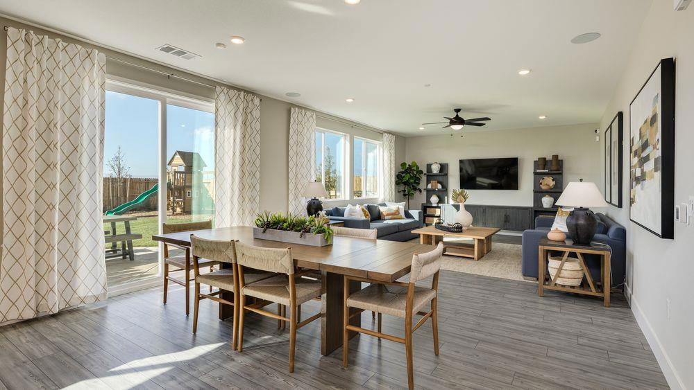 3246 Oak Trail Dr, Manteca, CA 95337