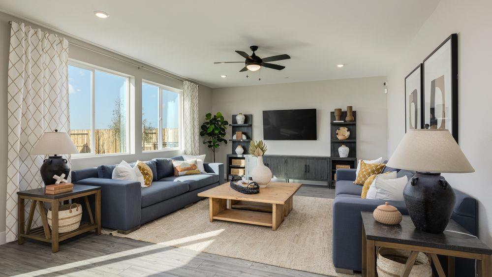 3246 Oak Trail Dr, Manteca, CA 95337