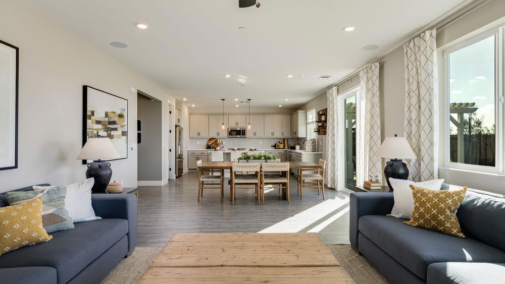 3246 Oak Trail Dr, Manteca, CA 95337