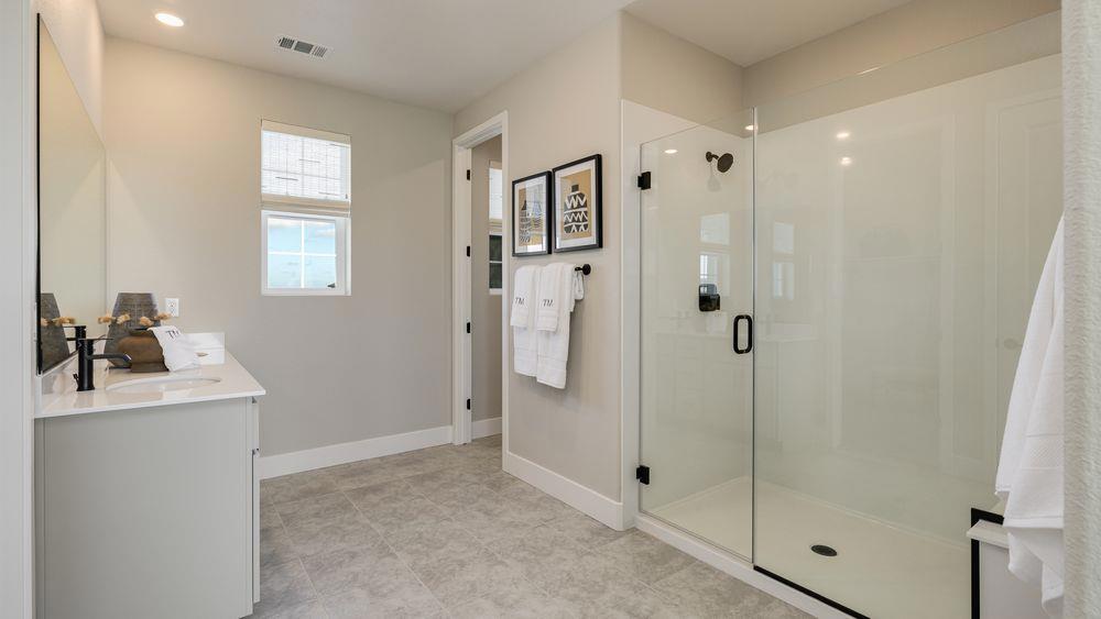 3246 Oak Trail Dr, Manteca, CA 95337