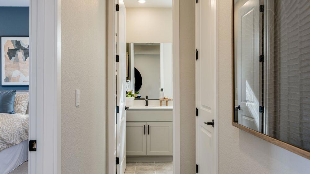 3246 Oak Trail Dr, Manteca, CA 95337