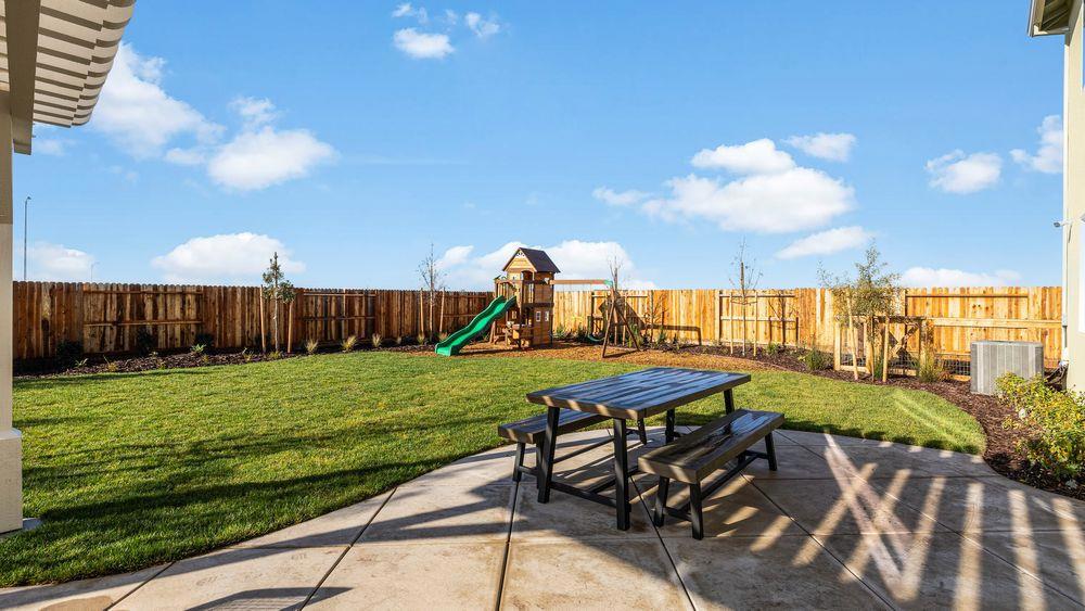 3246 Oak Trail Dr, Manteca, CA 95337