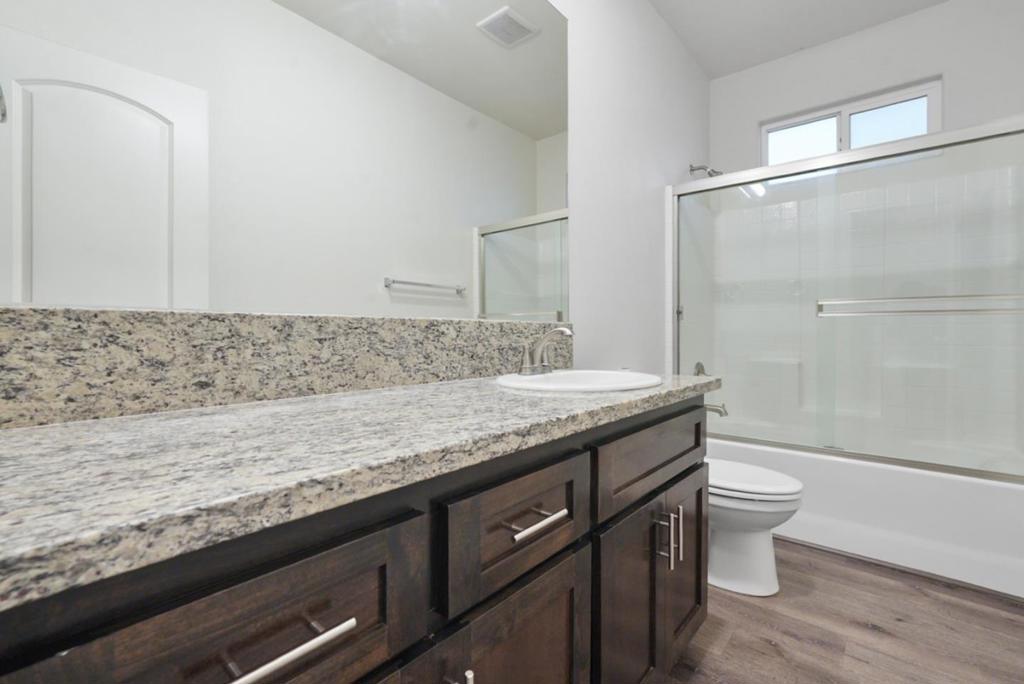 683 Granada Ct, Merced, CA 95341