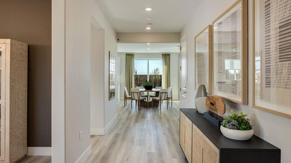 3238 Oak Trail Dr, Manteca, CA 95337