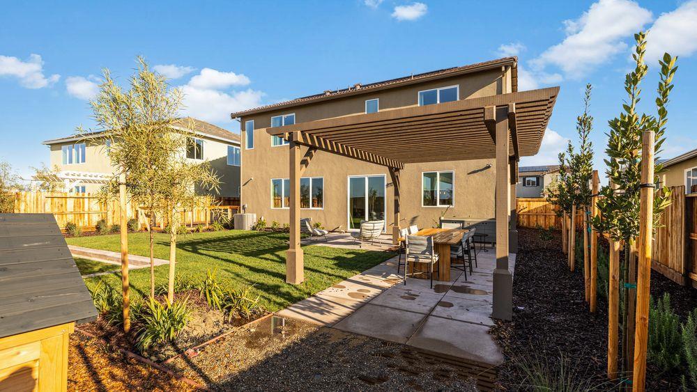 3238 Oak Trail Dr, Manteca, CA 95337