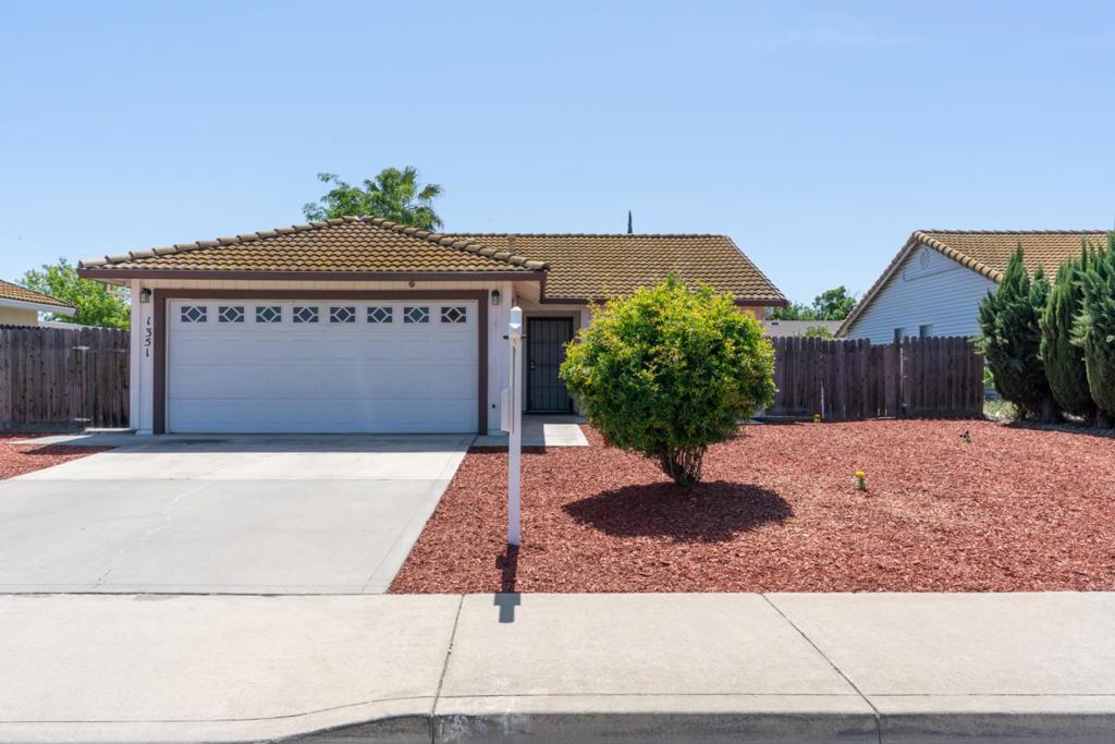 1351 Chukar St, Los Banos, CA 93635