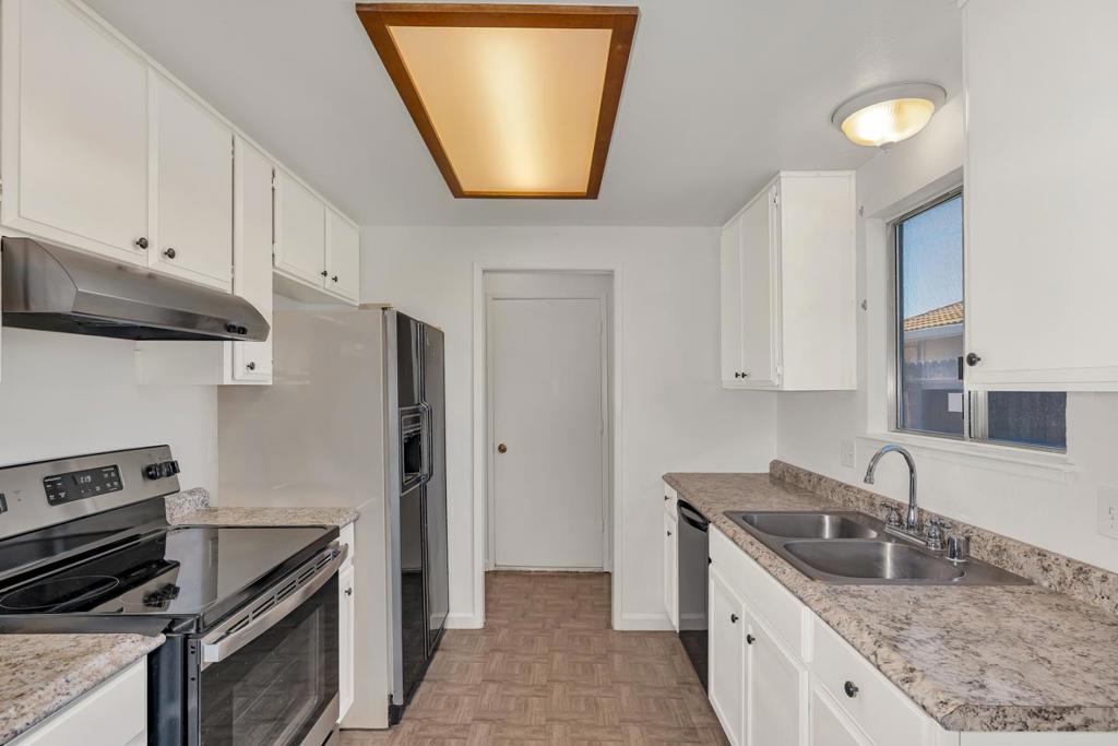 1351 Chukar St, Los Banos, CA 93635