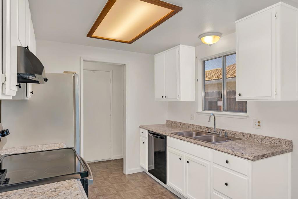 1351 Chukar St, Los Banos, CA 93635